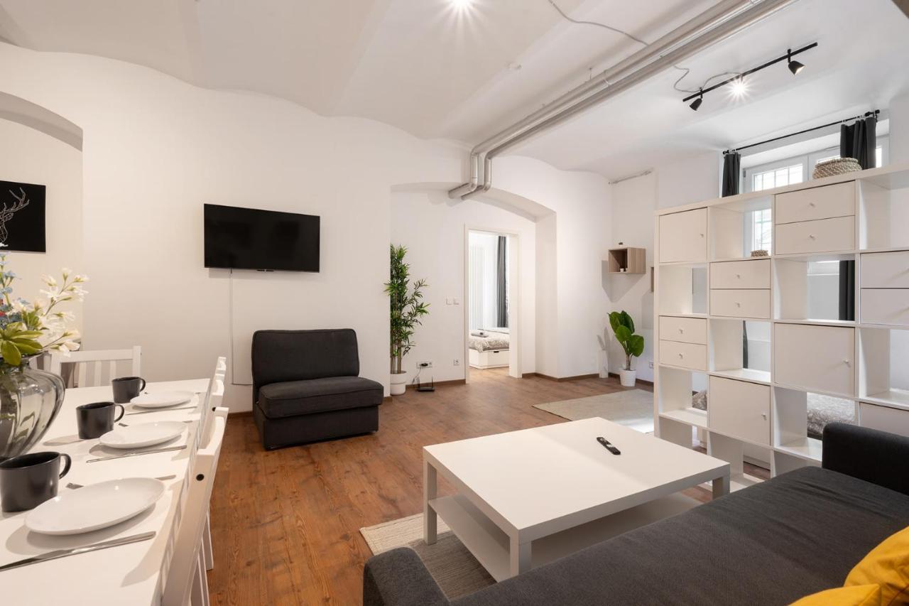 Munich City - Apartment 2 Bedroom With Great Kitchen ภายนอก รูปภาพ